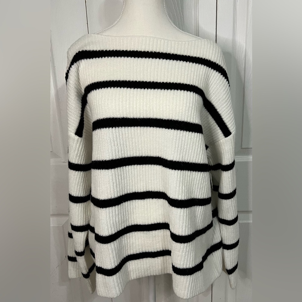 Bluivy Black White Striped Boatneck Sweater M/L Medium Large
